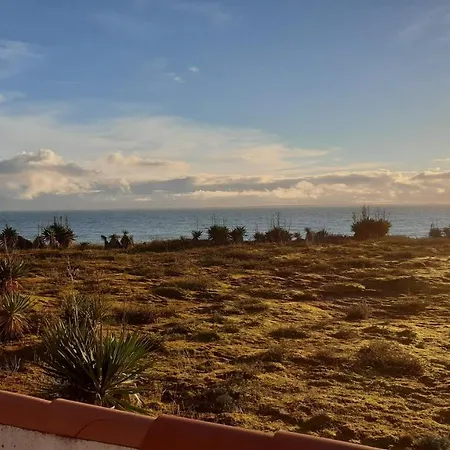 Holiday home Superbe Vue Sur L'ocean, Acces Direct A La